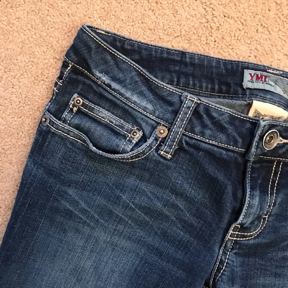 YMI City Of Angeles Denim Bermuda Shorts Sz 7 Slight Distressing Long Length y2k